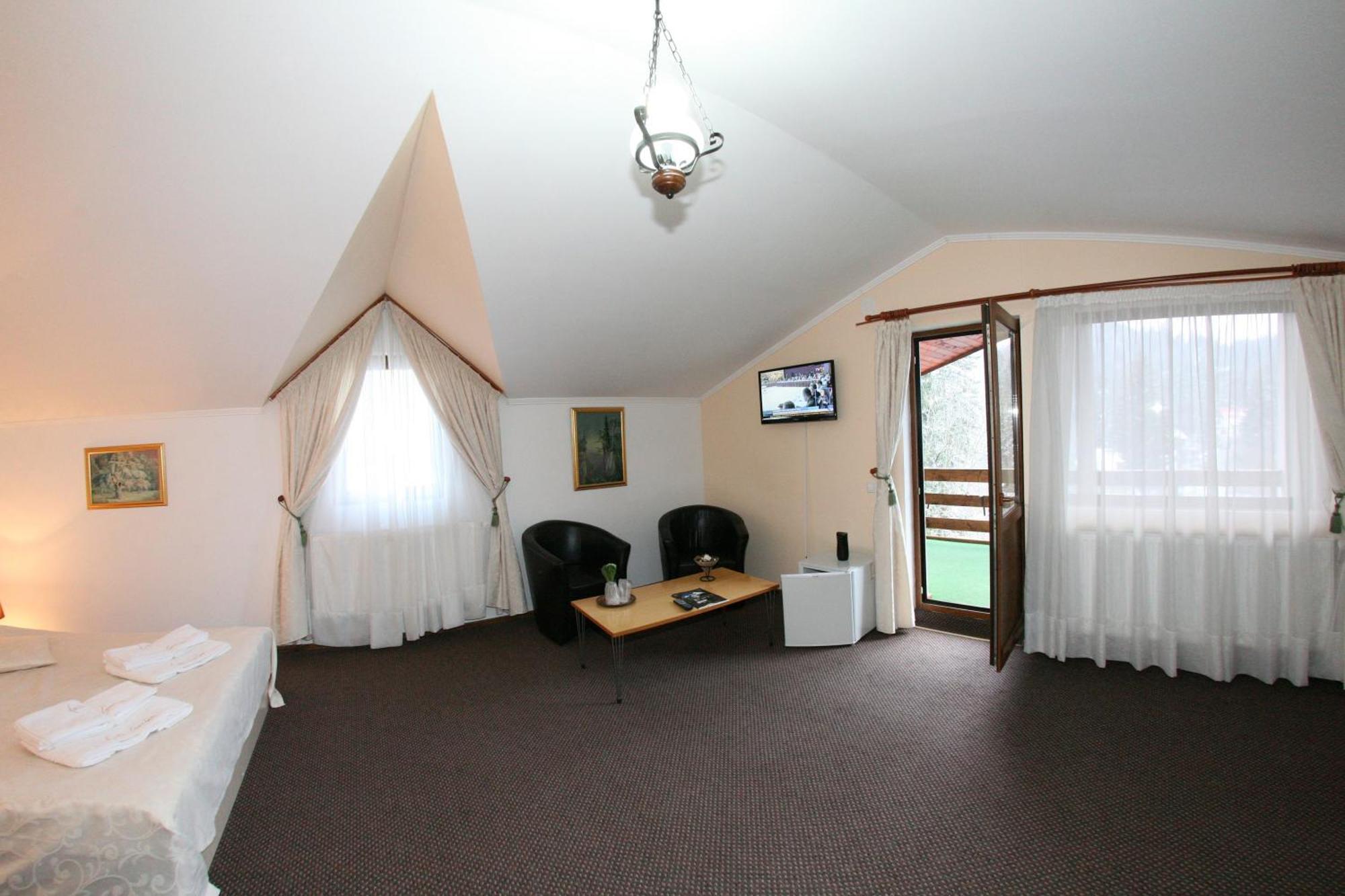 Hotel New Aosta Garden Sinaia Pokoj fotografie