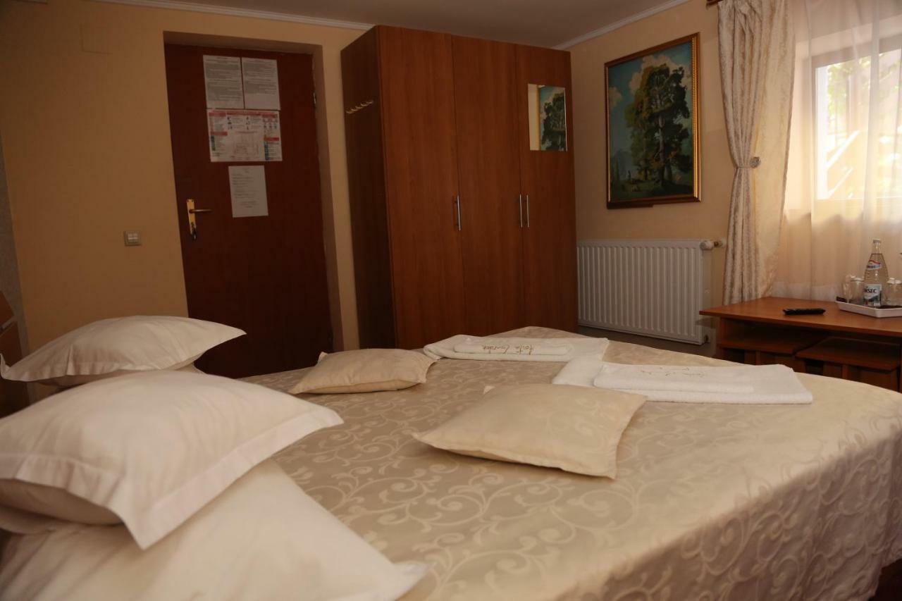 Hotel New Aosta Garden Sinaia Exteriér fotografie